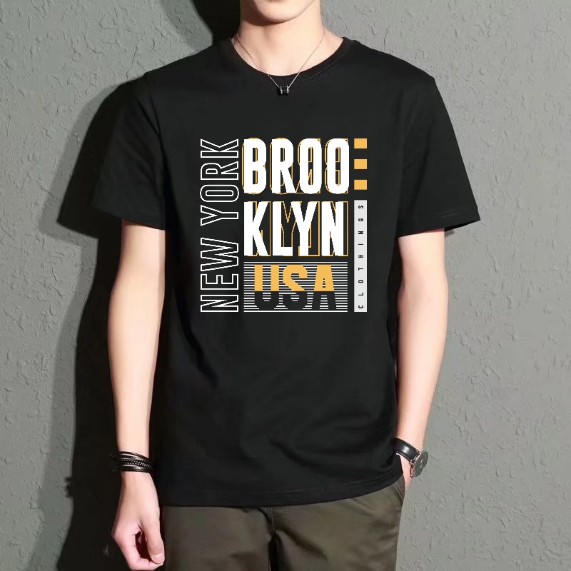 Street Fashion In New York - Men's Black Round-Neck Short-Sleeved T-Shirt, New